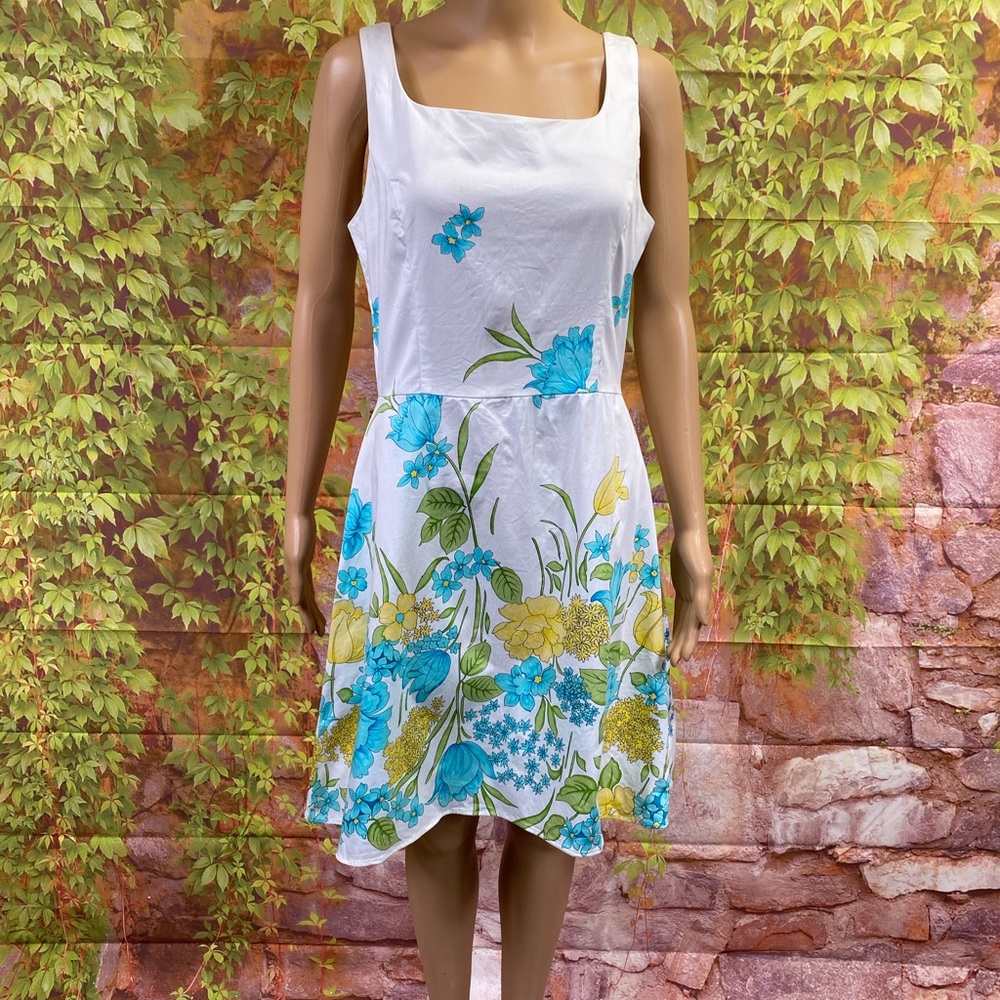 Alyn Paige Floral‎ Cotton Dress
